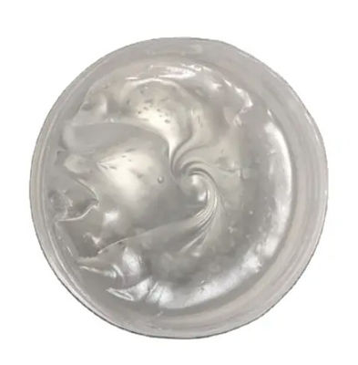 Cyclopentasiloxaan en dimethicone kruispolimer silicone elastomeer voor antitranspirant en deodorant