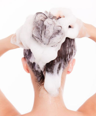 CAS142-55-2 Niet-ionische oppervlakteactieve stoffen Propyleenglycollauraat voor cosmetische producten