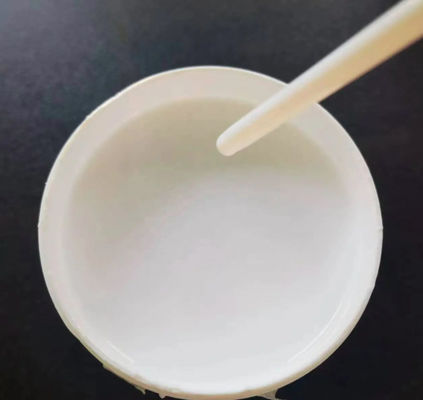 Styreen/acrylaten Copolymer Vochtinbrengende melkwitte vloeistof Geurvrije bleikvochtinbrengende crème