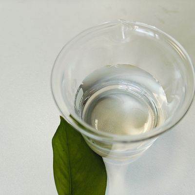 PEG-10 Dimethicone Onoplosbaar in water W/O Emulgatoren Organische silicone olie Zilkige en glanzende aanvoeling voor haar