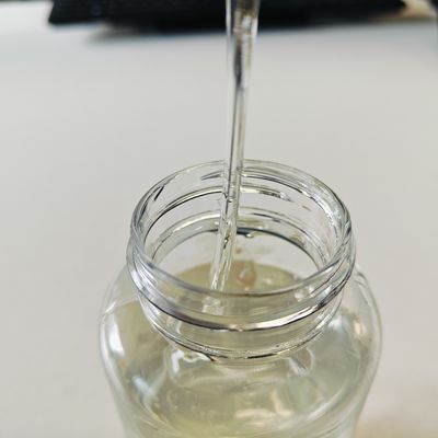 Polyquaternium-7 Cationic Conditioners Vloeibare PQ7 Geel met uitstekende conditioneringscapaciteit Voor haarverzorging