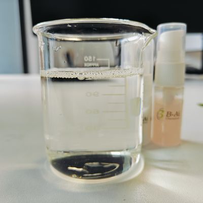 PEG-10 Dimethicone W/O En W/Si Emulgator Vloeistof voor het verlaten van haar Een zijdeachtig en glanzend vochtinbrengend middel voor crème
