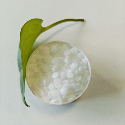 Tribehenin CAS 18641-57-1 Rheologie-modificator heeft een goede compatibiliteit met haarproducten SyncrowaxTM HRC