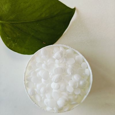 Tribehenine CAS 18641-57-1 Rheologie-modificatoren Witte vaste korrels voor cosmetische toepassingen SyncrowaxTM HRC