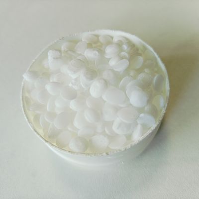 PEG-100 stearaat en glycerylstearaat CAS 9004-99-3&amp;123-94-4 Traditionele emulgatoren voor cosmetische en haarproducten