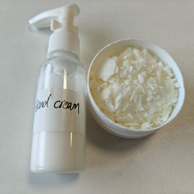 CAS 1338929-66-0 PEG-120 Methylglucose-trioleat Rheologie-modificator Ruwe cosmetische ingrediënten voor lichaamswas